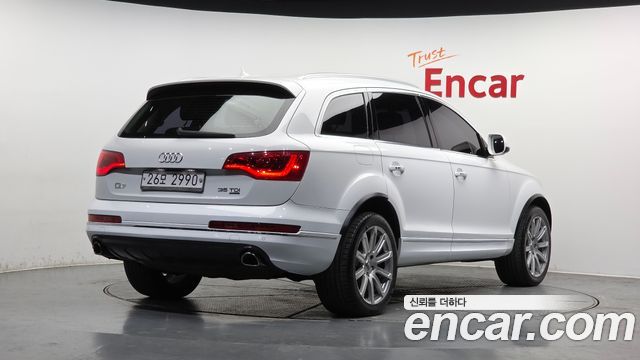 Audi Q7 2015 — photo 2