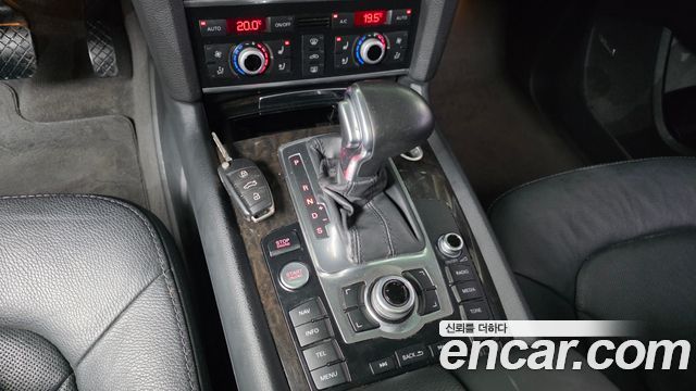 Audi Q7 2015 — photo 9