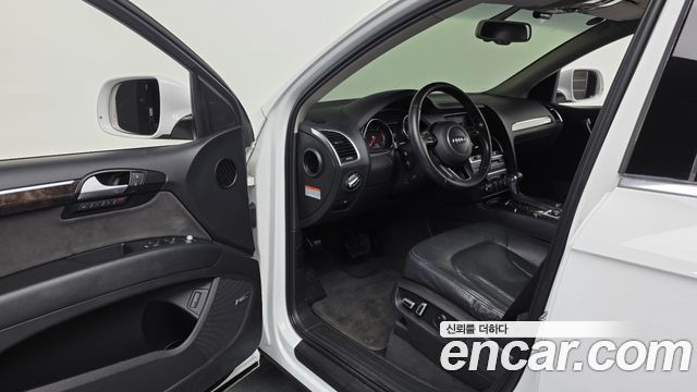 Audi Q7 2015 — photo 10