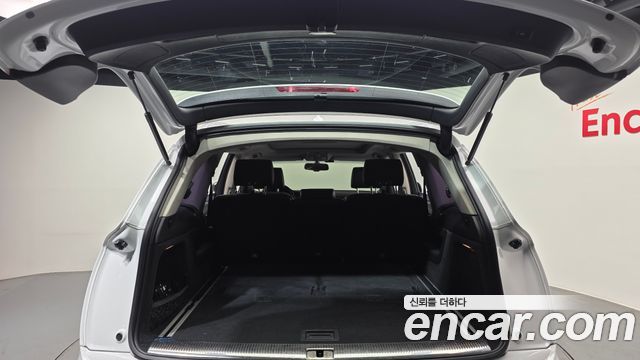 Audi Q7 2015 — photo 20