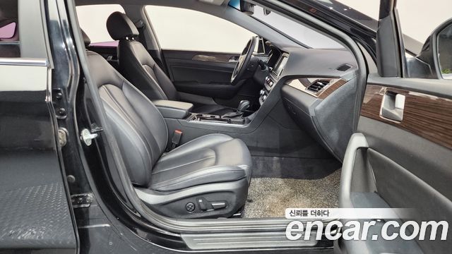 Hyundai Sonata 2018 — photo 11