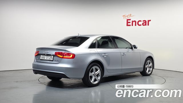 Audi A4 2015 — photo 2