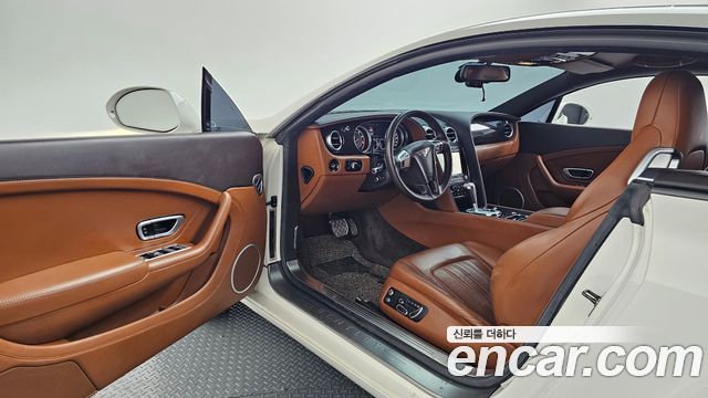 Bentley Continental 2015 — photo 10