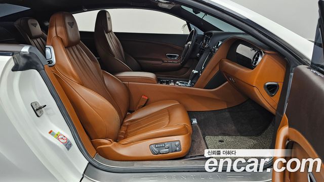 Bentley Continental 2015 — photo 11