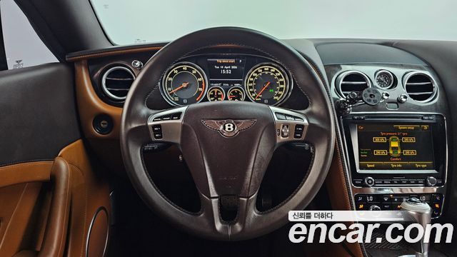 Bentley Continental 2015 — photo 12