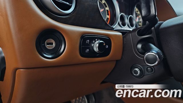 Bentley Continental 2015 — photo 14