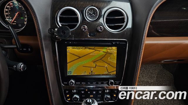 Bentley Continental 2015 — photo 16