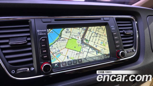 Kia Canival 2017 — photo 14