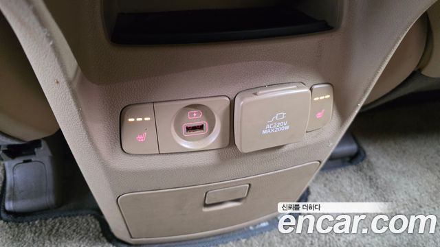 Kia Canival 2017 — photo 19