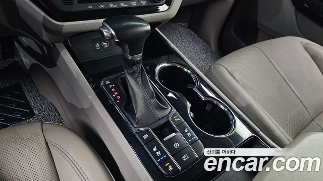 Kia Canival 2019 — photo 9