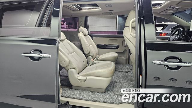 Kia Canival 2019 — photo 12