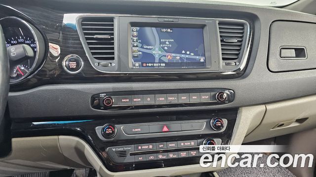 Kia Canival 2019 — photo 14