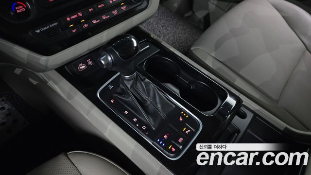 Kia Canival 2015 — photo 12
