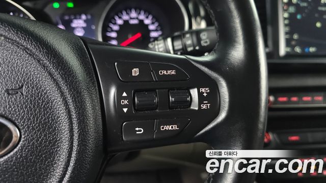 Kia Canival 2015 — photo 22