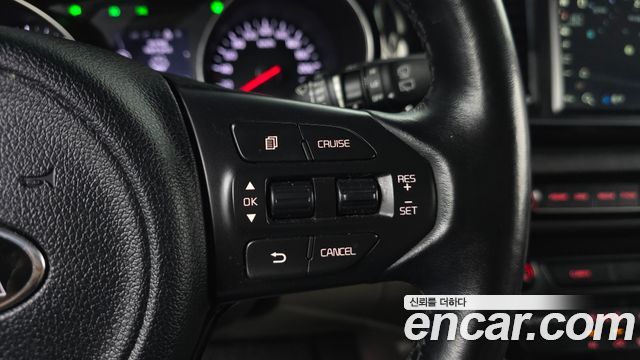 Kia Canival 2015 — photo 27