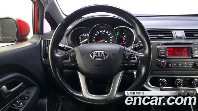 Kia pride 2014 — photo 13