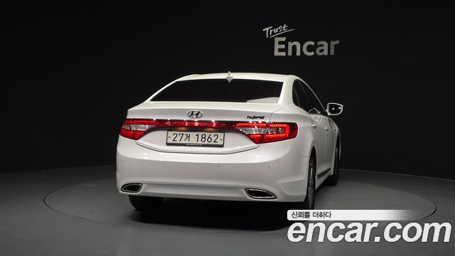 Hyundai Grandeur 2015 — photo 4