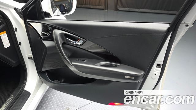 Hyundai Grandeur 2015 — photo 14