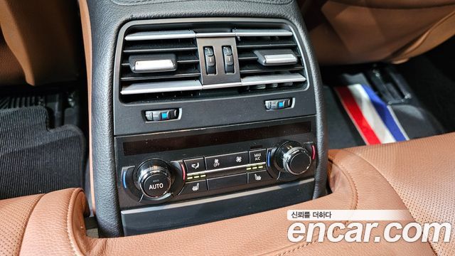BMW 6-Series 2013 — photo 22
