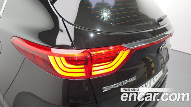 Kia Sportage 2016 — photo 9