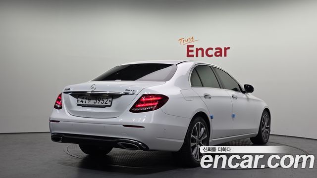 Mercedes-Benz E-Class 2019 — photo 2