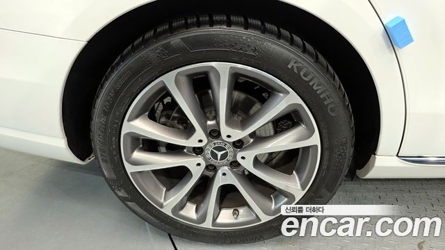 Mercedes-Benz E-Class 2019 — photo 5