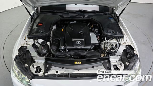 Mercedes-Benz E-Class 2019 — photo 6