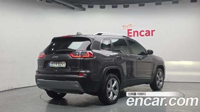 Jeep Cherokee 2021 — photo 2