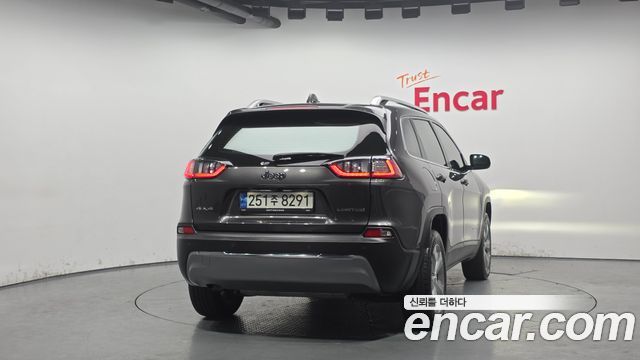 Jeep Cherokee 2021 — photo 4