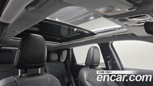 Jeep Cherokee 2021 — photo 19