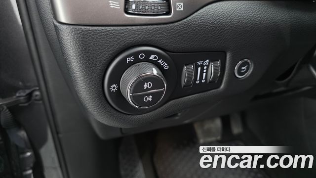 Jeep Cherokee 2021 — photo 32