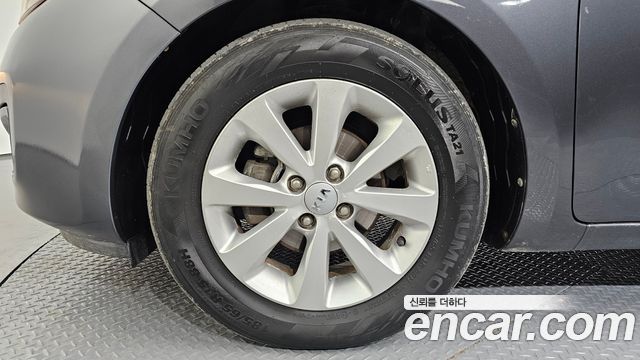Kia pride 2014 — photo 5
