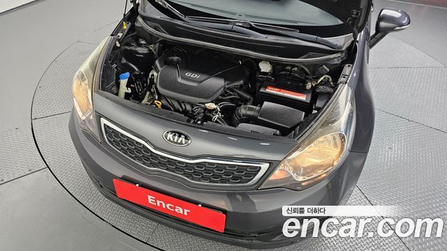 Kia pride 2014 — photo 6