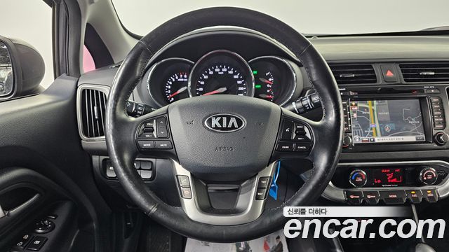 Kia pride 2014 — photo 21