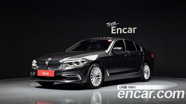 BMW 5-Series 2019 — photo 1