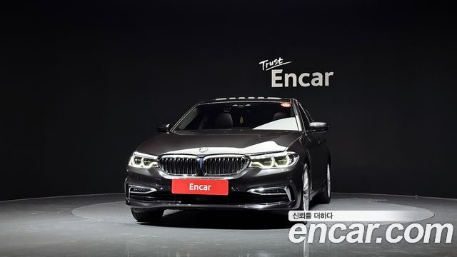 BMW 5-Series 2019 — photo 3
