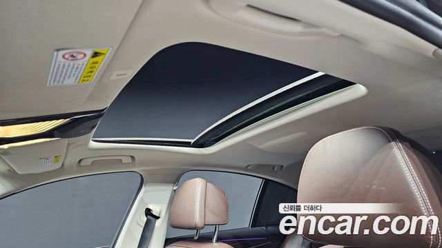 BMW 5-Series 2019 — photo 19