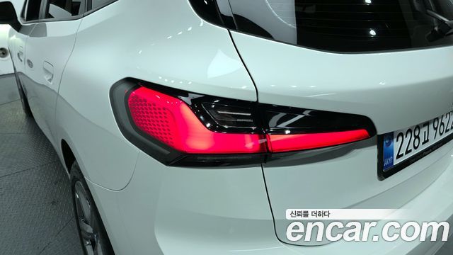 BMW 2-Series 2025 — photo 9