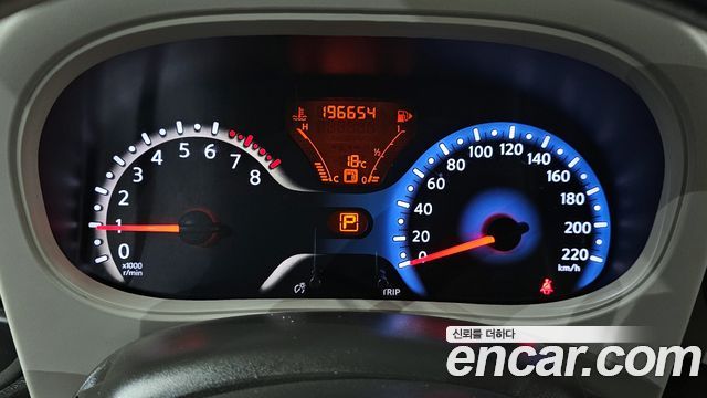 Nissan Cube 2013 — photo 8