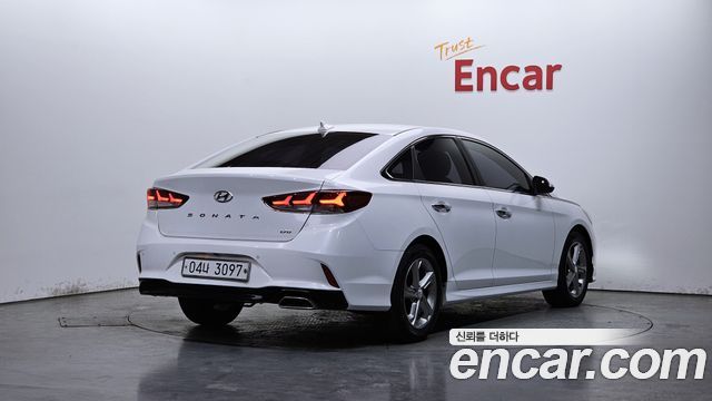 Hyundai Sonata 2018 — photo 2