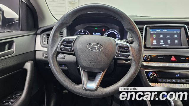 Hyundai Sonata 2018 — photo 13