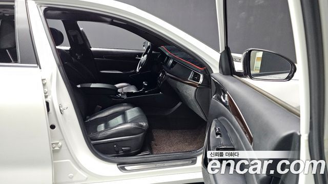 Kia K7 2018 — photo 11