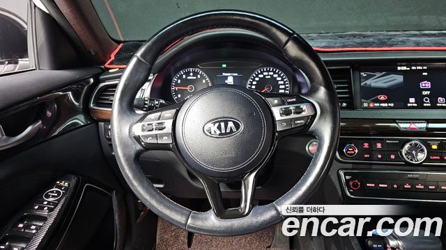 Kia K7 2018 — photo 12