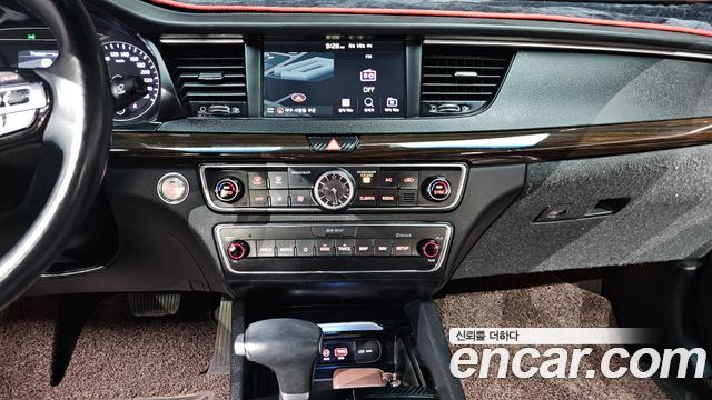 Kia K7 2018 — photo 14