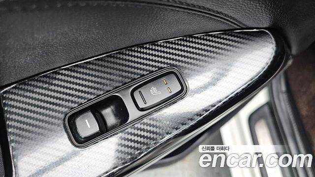 Kia K7 2018 — photo 16