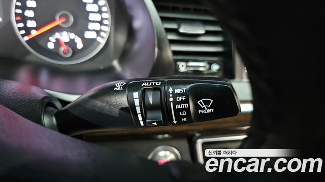 Kia K7 2018 — photo 18