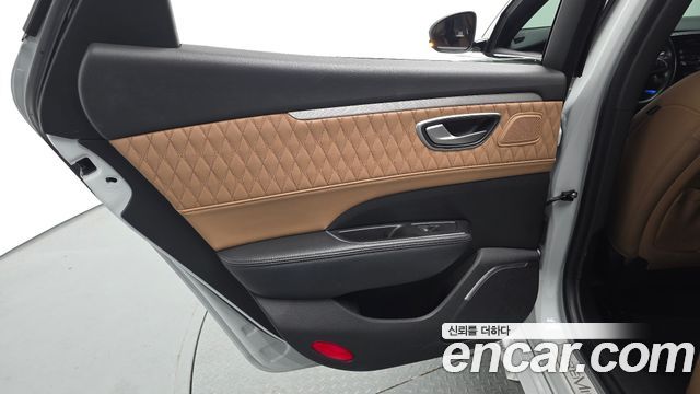 Renault Korea SM6 2021 — photo 15