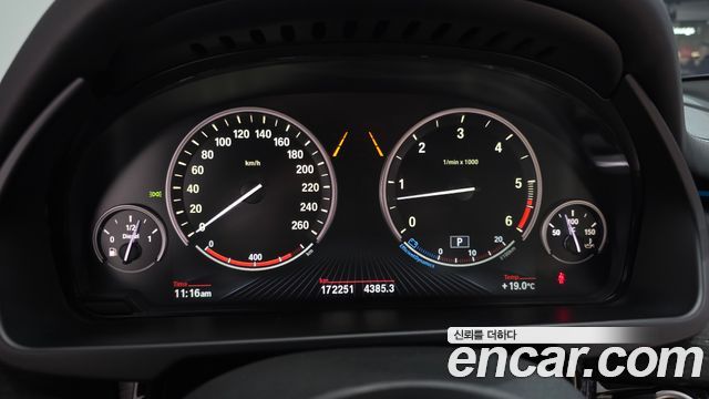 BMW X5 2014 — photo 11