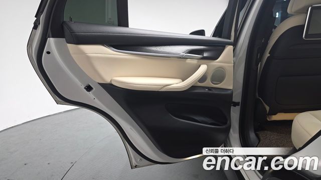 BMW X5 2014 — photo 15