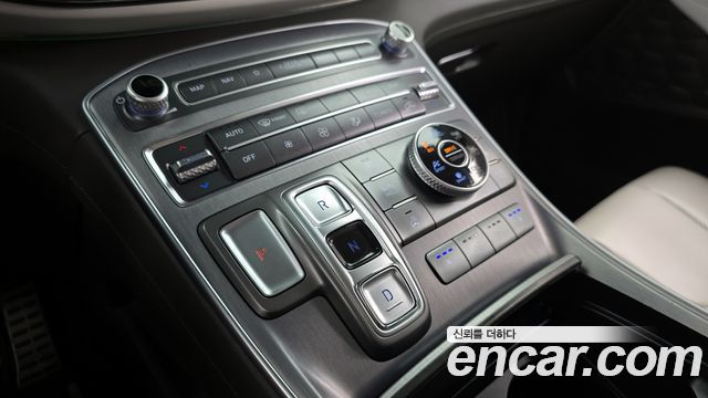 Hyundai Santafe 2021 — photo 12